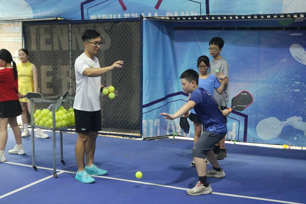 Hoạt động trong lớp Pickleball Kid tại Dink Lab