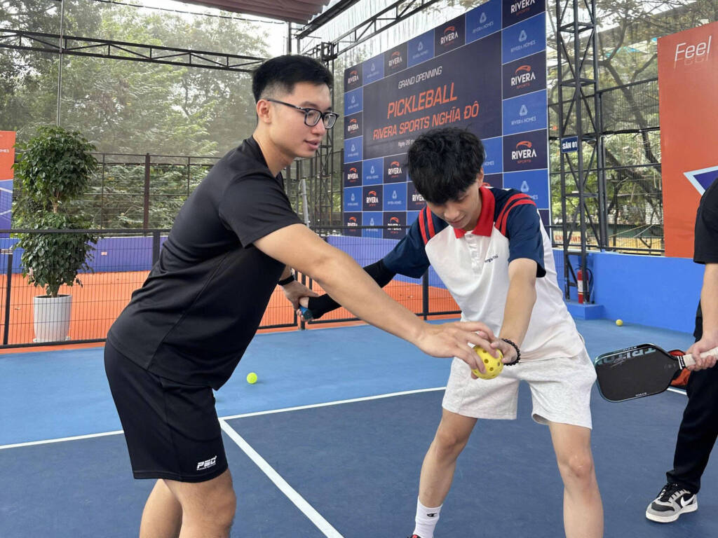 học pickleball có coach