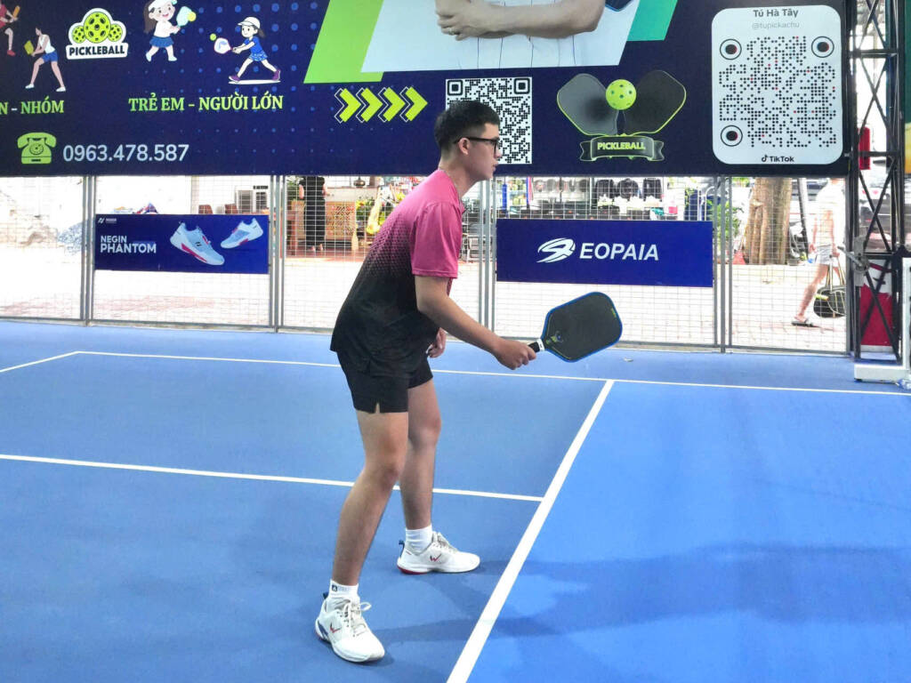Lớp học Pickleball nhóm nhỏ tại Dink Lab với Coach hướng dẫn trực tiếp